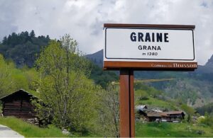 Indicazione stradale di Grana
